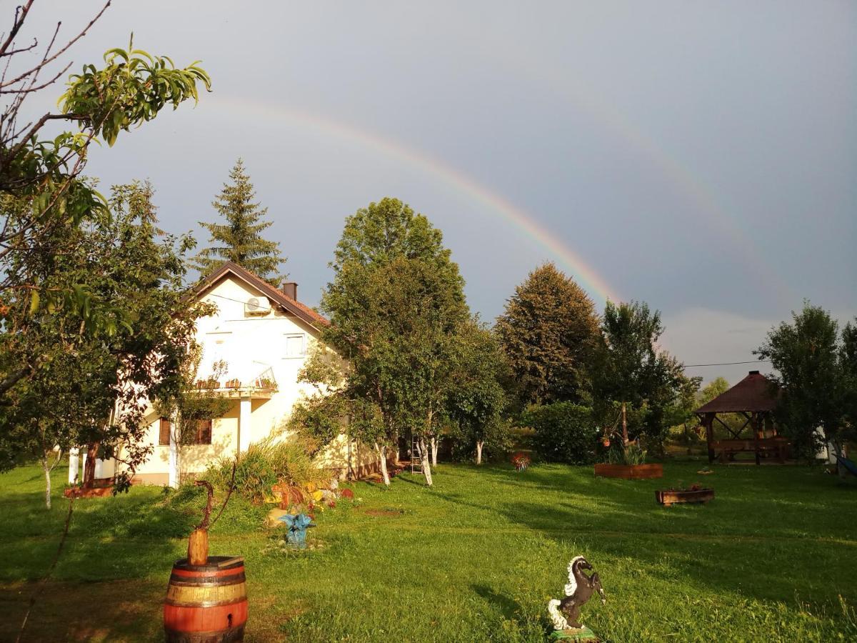 Apartments Eco Forest Resort Rakovica Exterior photo